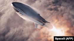 Разработанная компанией SpaceX ракета-носитель Big Falcon Rocket, на которой собираются отправить туристов к Луне.