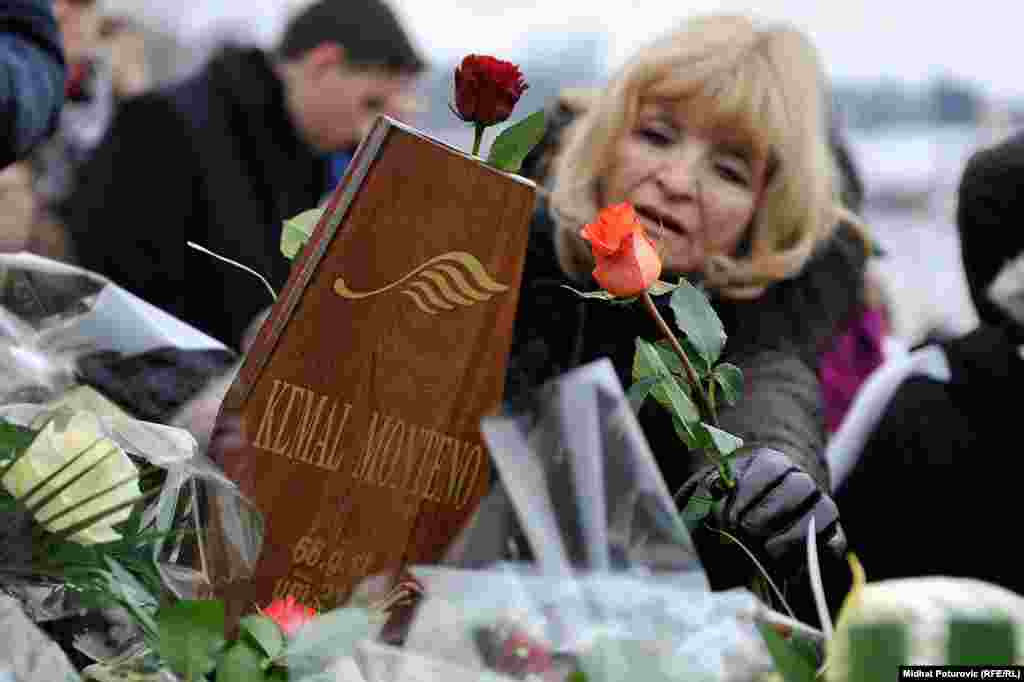 Bosnia and Herzegovina - Sarajevo - The funeral of Kemal Monteno in the Alley of the Greats at the Sarajevo cemetery Bare. During the rich career of singer released a total of 15 recordings, albums and the latest, 'What is life', came out two years ago. 2