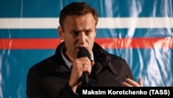 Russian opposition leader Aleksei Navalny (file photo)