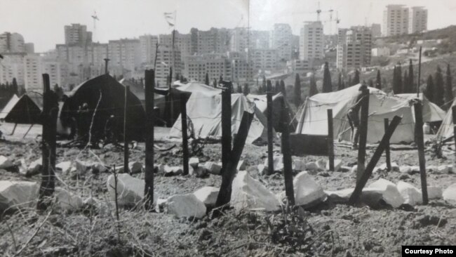 Палаточный лагерь крымских татар у села Красный Рай под Алуштой. 1992 год