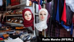 Нохчийчоь -- Коьртачу декъана базаршкахь мах бан гIерта йохка-эцарца хене бовлу бахархой. 
