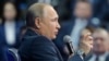 Владимир Путин на встрече с избирателями