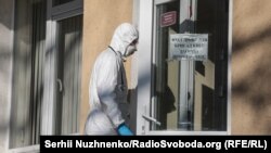 Повідомляється, що на доплати столичним медикам виділили майже 894 мільйони гривень