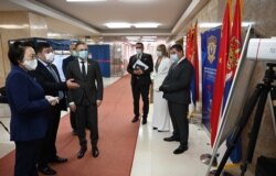 Ambasadorka Kine Čen Bo i ministar policije Srbije Nebojša Stefanović