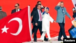 رجب طیب اردوغان و همسرش، امینه