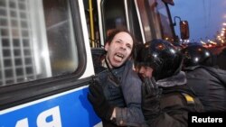 Policia e Rusisë e arreston një person në demonstratën e djeshme në Moskë