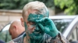 An archive photo shows anti-corruption activist Vitaliy Shabunin after he was splashed with an antiseptic substance in 2018.