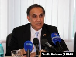 Asif J. Chaudhry, fostul ambasador american la Chișinău