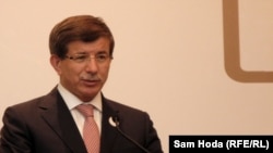 Министерот за надворешни работи Ахмет Давутоглу