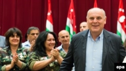 Один из лидеров абзахской оппозиции Аслан Бжания в Грузии. 22 августа 2014 года.