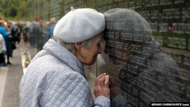 Мемориал на месте Бутовского полигона в Подмосковье