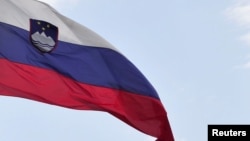 Zastava Slovenije, ilustrativna fotografija