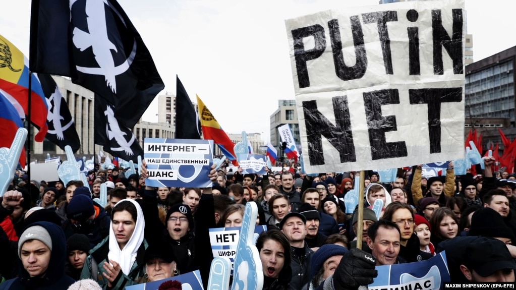 Demonstrators at an opposition rally in Moscow last month protest against the bill about sovereign RuNet and censorship on the Internet.
