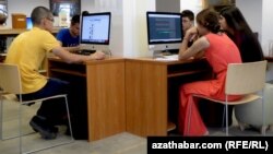 An online cafe in Turkmenistan, which the U.K.-based Cable.co.uk said had the slowest Internet speed of all 224 countries surveyed in 2021. (file photo)