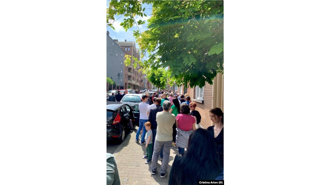 La Bruxelles, oamenii au așteptat mai bine de două ore pentru a putea vota