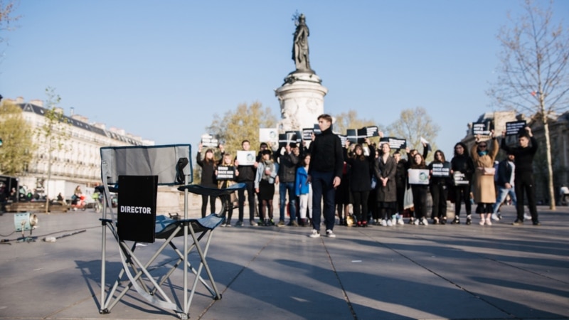«Пропавший режиссер»: В Париже прошла акция в поддержку Сенцова (фоторепортаж)