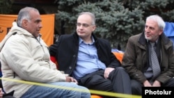 Armenia - Levon Zurabian (C) and Aram Manukian (R) of the Armenian National Congress visit fellow opposition leader Raffi Hovannisian in Yerevan's Liberty Square, 13Mar2013.