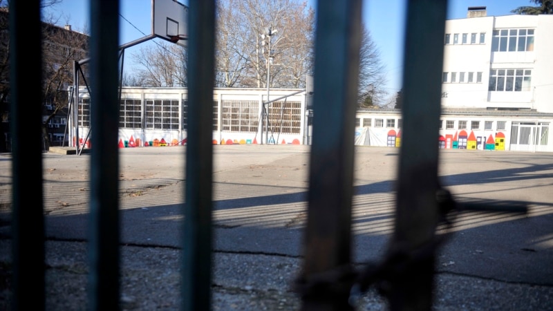 Policija u Srbiji identifikovala maloletnika koji je slao preteće poruke školama 