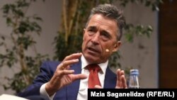 Андерс фог Расмуссен на тбилисской конференции