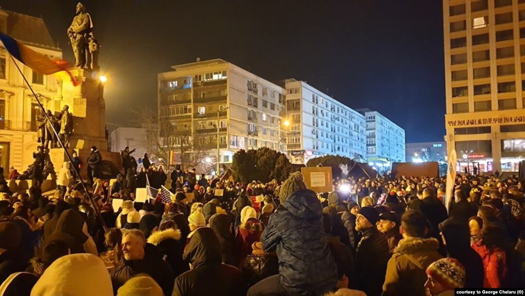 Proteste la Iași, cu mii de oameni în Piața centrală, courtesy to George Chelaru