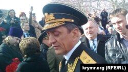 Сергей Меняйло в военной форме на торжественном митинге. Севастополь, 2015 год