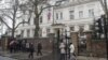 Ambasada Rusiei la Londra a acuzat guvernul britanic că joacă un joc periculos 