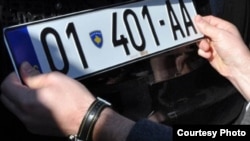 Briselski dogovor iz 2011. predviđa da svi vlasnici automobila sa prebivalištem na Kosovu moraju da koriste registarske tablice KS