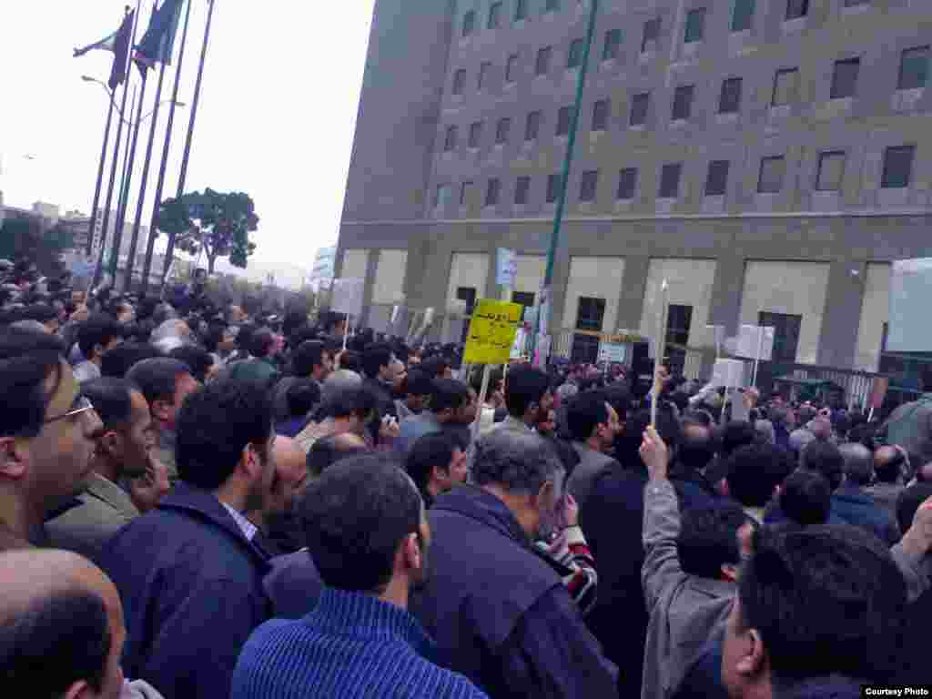 تظاهرات روز سه شنبه معلمان در برابر مجلس