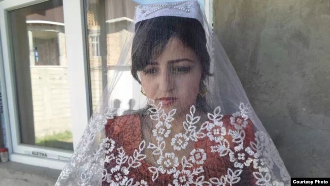 Раджабби Хуршед в день свадьбы. Фото из семейного альбома