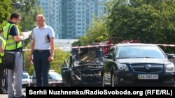 На месте взрыва автомобиля в Киеве.