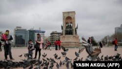 İstanbulda Taksim meydanı.