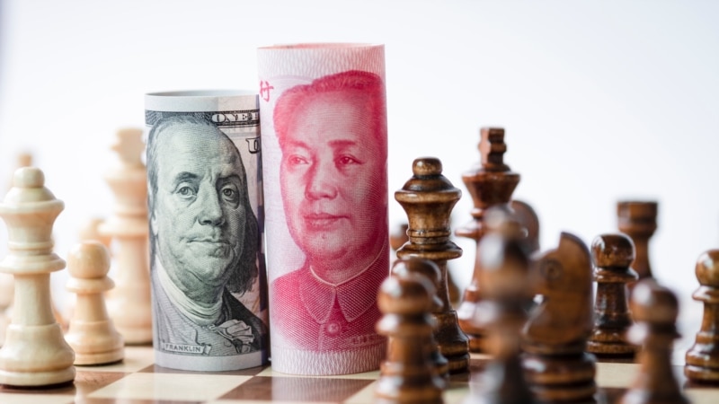 Dolar ojačao zbog spora SAD i Kine