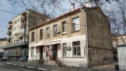 Дом по улице Василия Кучера, 13 построен до 1917 года без особых архитектурных изысков