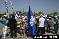 Работнікаў прымушаюць пераходзіць у афіцыйныя прафсаюзы