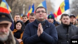 Renato Usatîi, in timpul unui protest antiguvernamental la Chișinău, pe 16 ianuarie 2016, când opoziția de atunci a organizat demonstrații împotriva „furtului miliardului”.