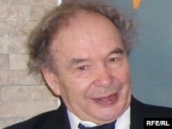 Индус Таһиров