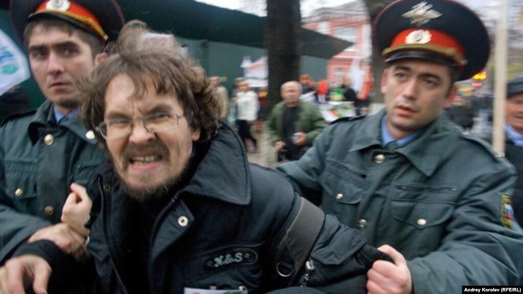 Andrei Rudomakha being detained in Sochi in 2013