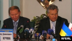 Колишній президент України Леонід Кучма та колишній президент Польщі Олександр Кваснєвський. Дніпропетровськ, 29 травня 2009