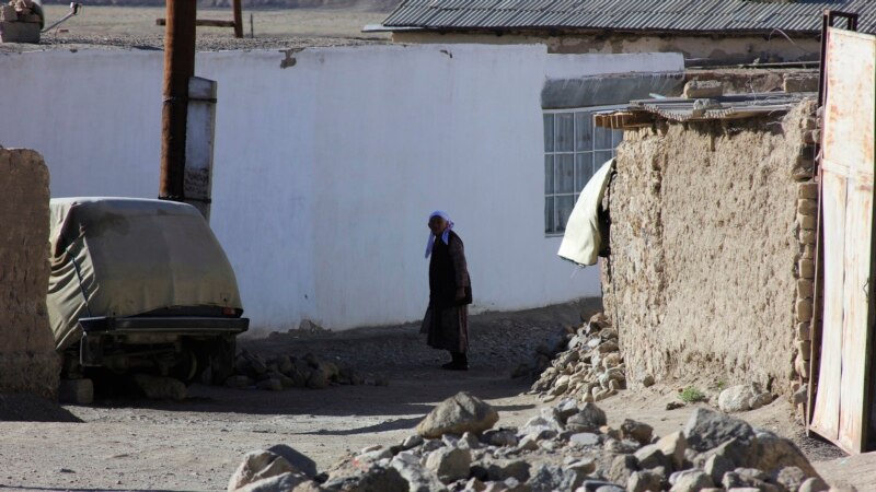 Тажикстандан кетүүнү эңсеген этникалык кыргыздар