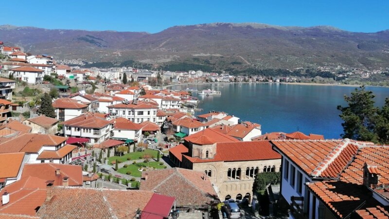 Изборите во Охрид, Струга и Дебрца се одвиваат непречено