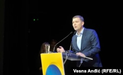 Kao drugog političkog aktera na koji EPZ u Srbiji računa, Vajc izdvaja stranku Zajedno za Srbiju (ZZS) Nebojše Zelenovića (na fotografiji), bivšeg gradonačelnika Šapca na zapadu Srbije.