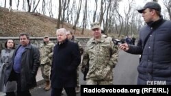 Заступник міністра оборони України Олександр Дублян, каже, що документа про передачу резиденції військовим він не бачив