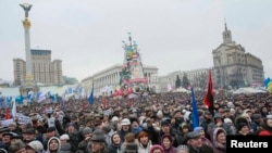 Ukraine -- Anti-government protesters attend a rally at Independence Square in Kyiv, February 16, 2014