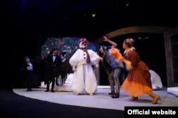 Spectacolul „Omul de zăpadă care voia să întâlnească soarele” de Matei Vișniec, Producție a Teatrului Republican Luceafărul, Chișinău