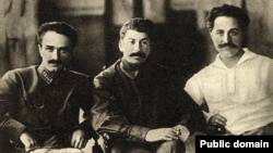 Soviet leaders Joseph Stalin (C), Anastas Mikoyan (L) and Sergo Orjonikidze pose for a photograph in Tbilisi in 1925.