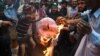 Актывісты ў Пакістане спалілі партрэт прэм'ера Індыі Нарэндра Модзі, 1 сакавіка 2019