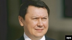 Рахат Әлиев, Вена түрмесінде тергеуде жатып өлген Қазақстан президенті Нұрсұлтан Назарбаевтың бұрынғы күйеу баласы, саяси эммигрант