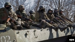 Проросійські бойовики під Донецьком,10 квітня 2015 року 