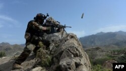 Forțe de securitate afgane într-o operațiune împotriva grupării militante Statul Islamic în provincia Nangarhar