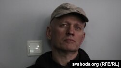 Сяргей Скрабец падчас адбыцьця пакараньня 